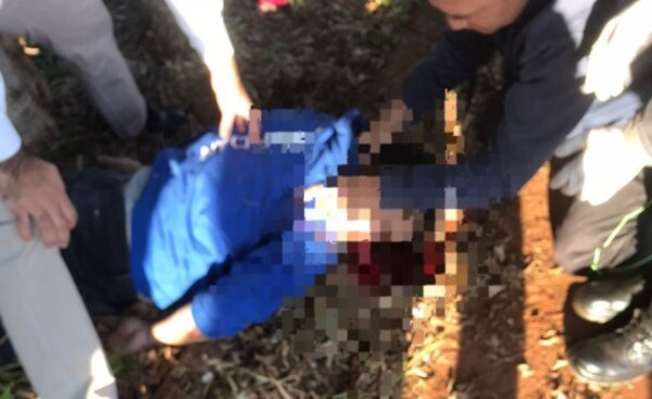 Joven motociclista fallece tras chocar contra camioneta