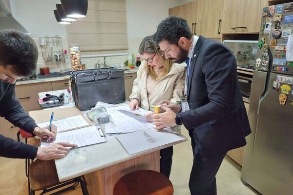 Giuzzio impugnará a fiscales y pedirá devolución de documentos sobre Cartes