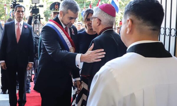 Delegación del ejecutivo a Roma causa roncha ya que costará casi 300 millones