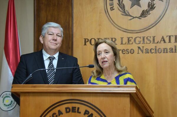 Presentan ley para desafiliar automáticamente a jueces y fiscales - Política - ABC Color