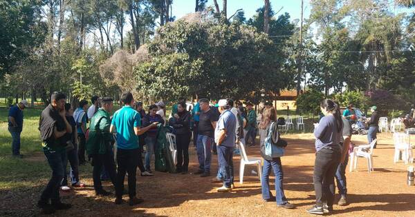 La Nación / Alumnos de Instituto Agropecuario se oponen a reglas disciplinarias