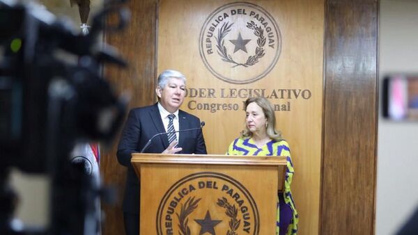 Proyecto busca desafiliar a jueces y fiscales de partidos políticos