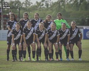 Olimpia, por el bicampeonato invicto de Fútbol Femenino   - Olimpia - ABC Color