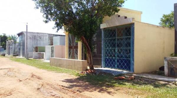 Crónica / Fue a visitar a su abuela al cementerio y ¡le asaltaron!