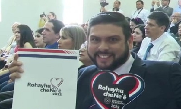C9 a las 9 premiado por la Secretaría de Políticas Lingüísticas - SNT