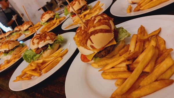 “En lo de Achu”, el negocio de G. 1 millón que hoy conquista a los amantes de las hamburguesas | Emprendedores | 5Días