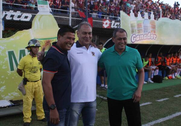 Crónica / [VIDEO] “Tani” y Roque fueron de nuevo tendencia en el día del idioma guaraní