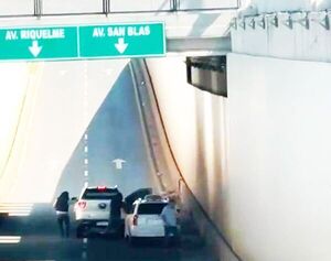 Video: Gavilla roba US$ 28.000 en pleno Multiviaducto de Ciudad del Este - ABC en el Este - ABC Color