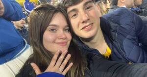 La Nación / Joven pareja protagonizó una emotiva propuesta de matrimonio en la bombonera
