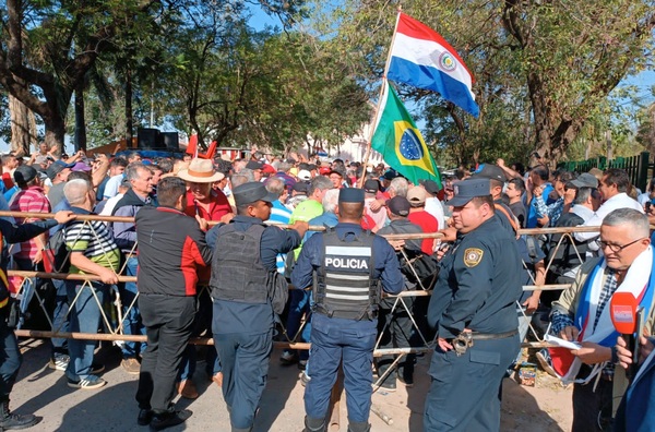 Extrabajadores de Itaipú celebran aprobación de indemnización: 'Fue una lucha de 33 años'