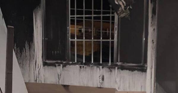 La Nación / Denuncian a septuagenario por incendiar la casa de sus hijas