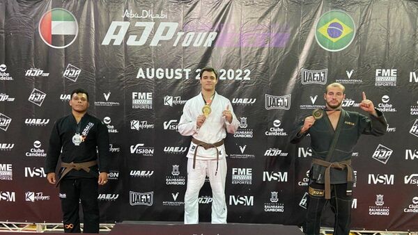Paraguayos ganan 8 medallas en evento de Brazilian Jiujitsu