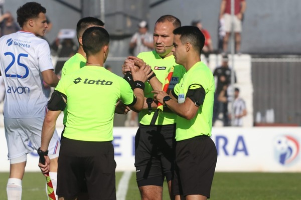 Árbitros designados para la octava jornada