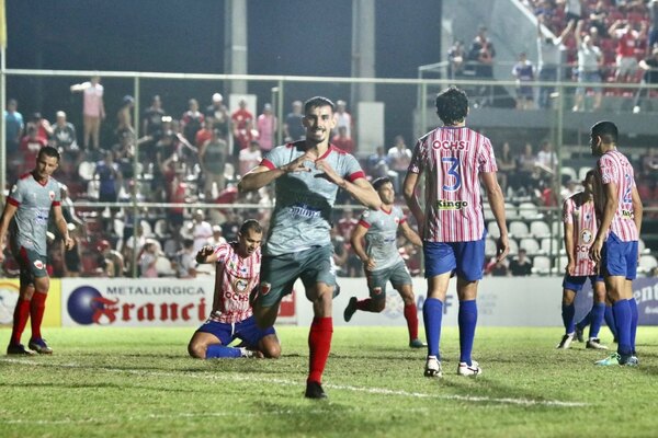 San Lorenzo vuelve a perder y se aleja de los puestos de ascenso