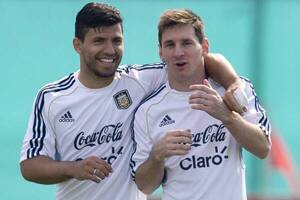 Crónica / [VIDEO] “Kun” le pidió a su “amigo” que no lesione a Leo Messi