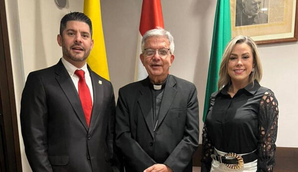 (VIDEO) Lizarella Valiente le bajó a capela “Mi patria soñada” en el Vaticano