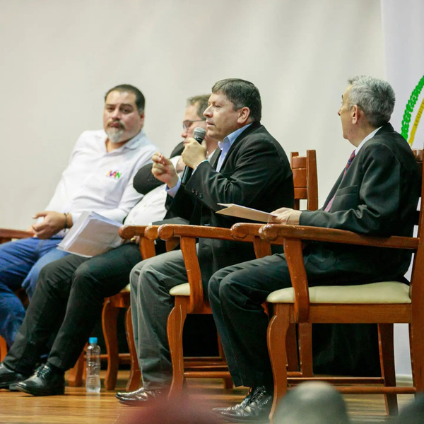 Mujica y Vázquez reciben masivo respaldo popular en diversas actividades políticas - La Clave