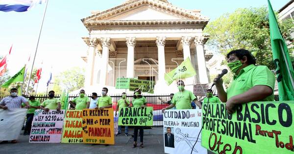 La Nación / Docentes exigen liberación de rubros y mayor inversión en educación