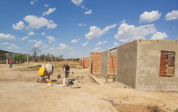 Obras reiniciadas para comunidades indígenas de Presidente Hayes avanzan rápidamente