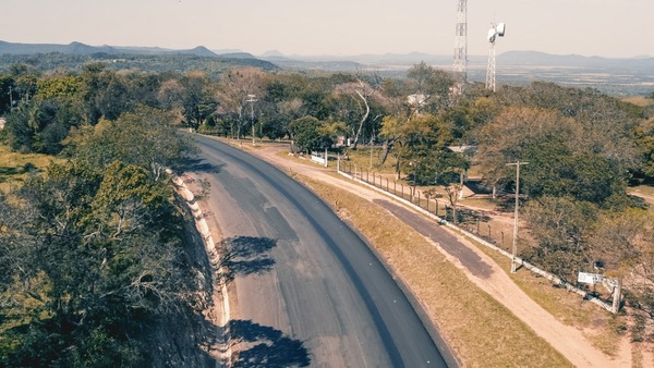 Ruta PY02: nueva carpeta asfáltica en el carril de ascenso del cerro Caacupé - .::Agencia IP::.