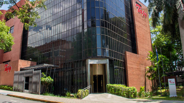 Diario HOY | Filman sexo desde un colegio religioso, en oficina y horario laboral: escándalo vía WhatsApp
