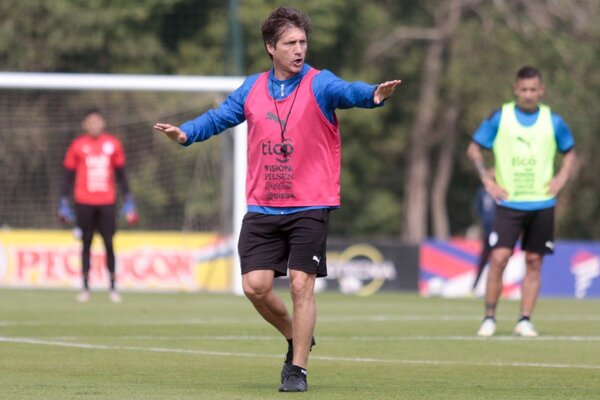 Guillermo Barros Schelotto, DT de la Albirroja: “tengo claro el rol que ocupo y donde quiero estar en el 2026” | 1000 Noticias