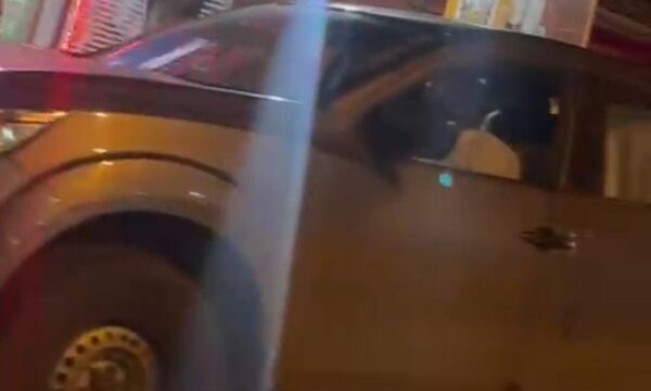 (VIDEO)¡Filman a pa’i de Areguá con yiyi, en una bodega y con camioneta de la parroquia!