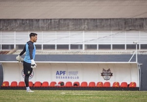 Delegado de Olimpia se adjudica el estadio de General Díaz en remate - Paraguaype.com