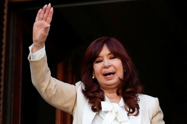 Senador Yanki pide para Cristina Fernández lo mismo que Cartes y Velázquez