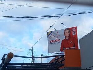 Precandidata retiró propaganda electoral tras ser intimada - Nacionales - ABC Color
