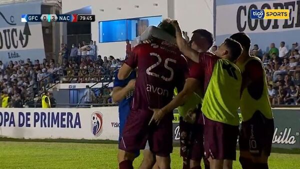 El insólito festejo de gol entre jugadores de Nacional