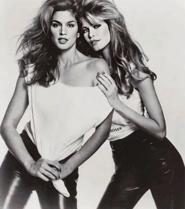 Claudia Schiffer cumplió 52 años: Cindy Crawford y Naomi Campbell la saludaron con fotos retro - Gente - ABC Color