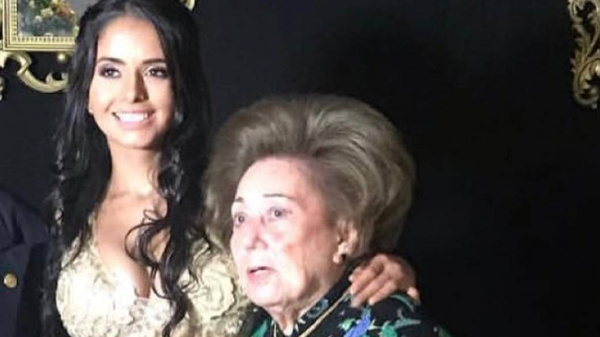Crónica / Modelo animalera perdió a su abuelita a la que llamaba "Mamá"