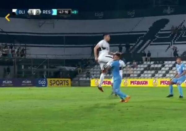 Crónica / [VIDEO] Olimpia: Saúl Salcedo oñemosẽ por esta jugada