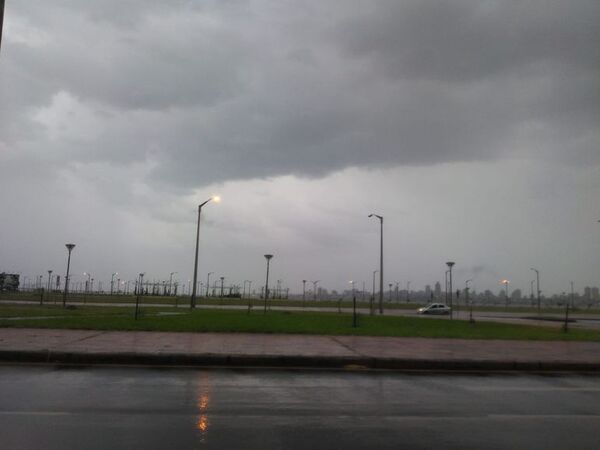 Domingo con tormentas y viento sur - Nacionales - ABC Color