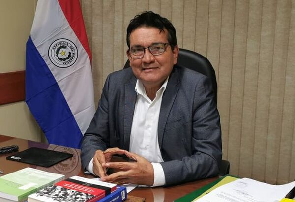 Santa Cruz habla de posible maniobra en elecciones de docentes de UNA para el CM - Nacionales - ABC Color