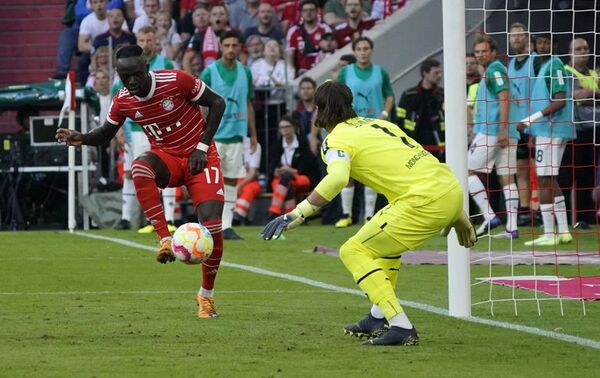 El Mönchengladbach frena al Bayern en la Bundesliga - Fútbol - ABC Color