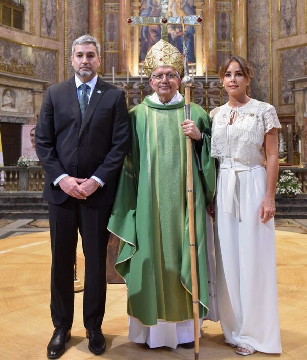 Presidente celebra investidura del primer cardenal paraguayo, "un hecho histórico para el país" - .::Agencia IP::.