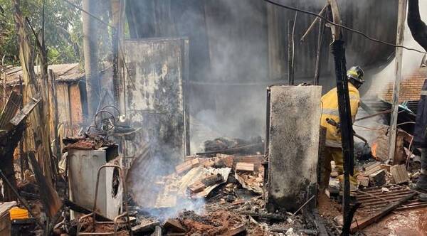 Crónica / Desgarrador relato de la familia que perdió su casa tras un voraz incendio