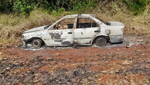 Quemó el auto de su esposa tras denunciarlo por violencia