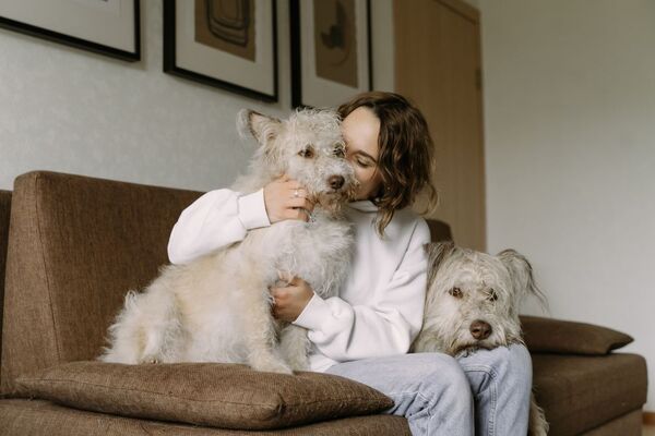 ¿Por qué le hablamos a nuestras mascotas como si fueran bebés?