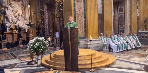 «Nuestra acción estará motivada por el servicio y la acogida al más pobre», dijo Cardenal Adalberto en su primera misa en Roma