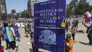 Chile: Referéndum constitucional divide al país y se abre un panorama incierto para el gobierno de Boric - ADN Digital