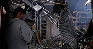 La Nación / Controlan incendio de gran magnitud en el Mercado 4 de Asunción - OJO Galería