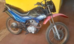 Recuperan motocicleta robada, presuntamente utilizada en asalto