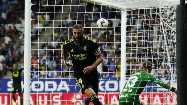 Benzema rompe al Espanyol en el tramo final