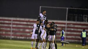 Tacuary gana y asoma en la parte alta