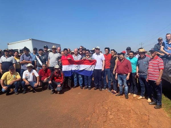 Intendentes de tres distritos del Alto Paraná exigen al MOPC reparación de estratégica ruta - ADN Digital