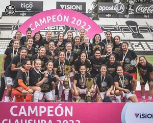 Olimpia, bicampeón invicto en Fútbol Femenino  - Fútbol - ABC Color