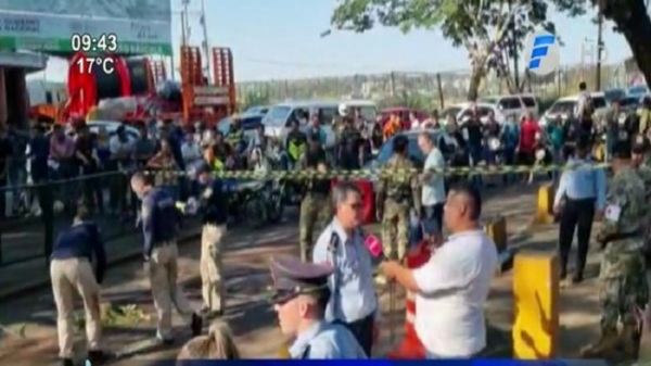 Terrible accidente sobre el Puente de la Amistad - Paraguaype.com